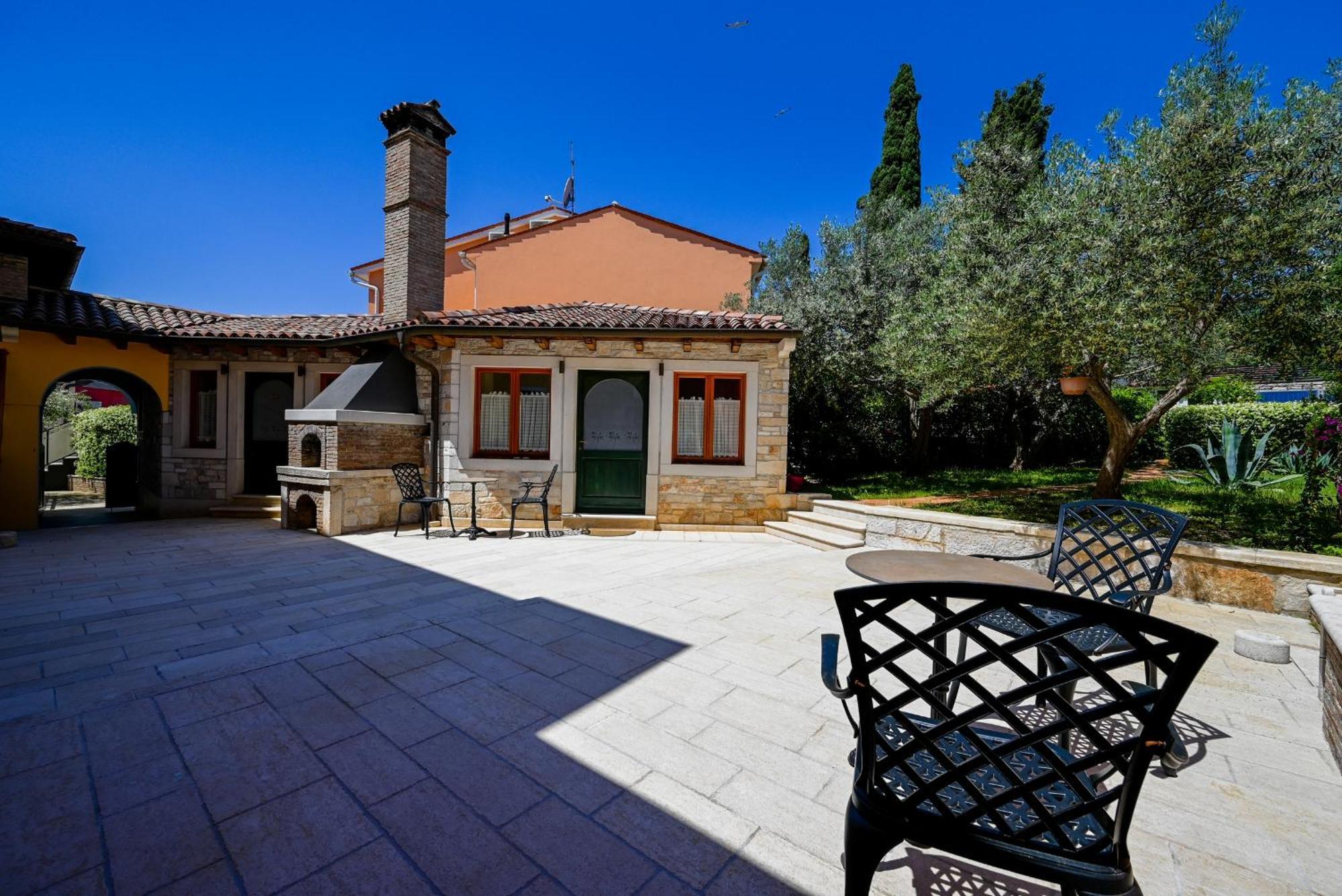 Casa Degli Artisti Hotel Rovinj Ngoại thất bức ảnh